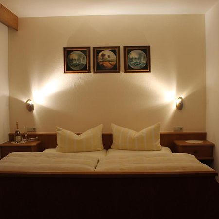 Appartements Zerzer Ried im Oberinntal Rum bild