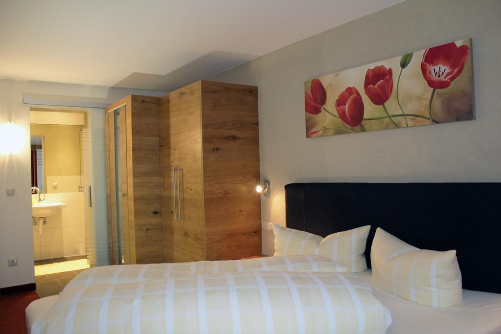 Appartements Zerzer Ried im Oberinntal Rum bild