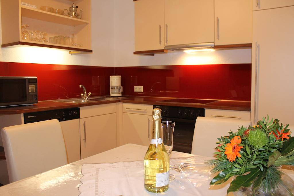 Appartements Zerzer Ried im Oberinntal Rum bild